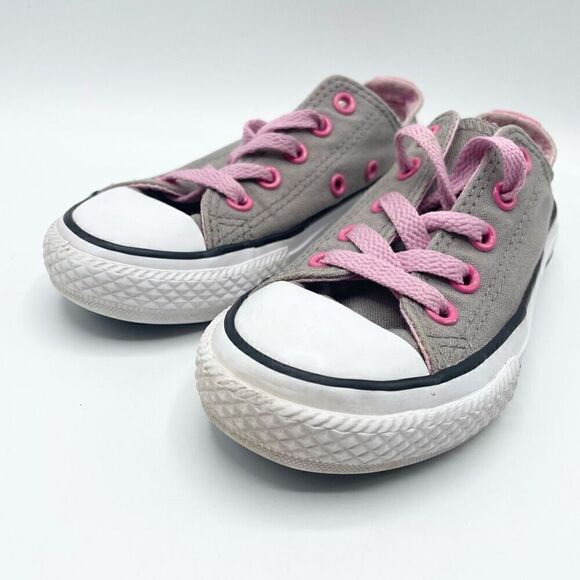 Converse Chuck Taylor All Stars - size 11 - Picture 5 of 8